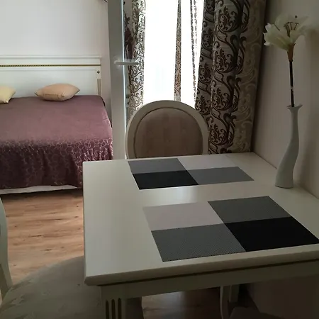 Dawn Park Deluxe Lägenhet Slăntjev Brjag